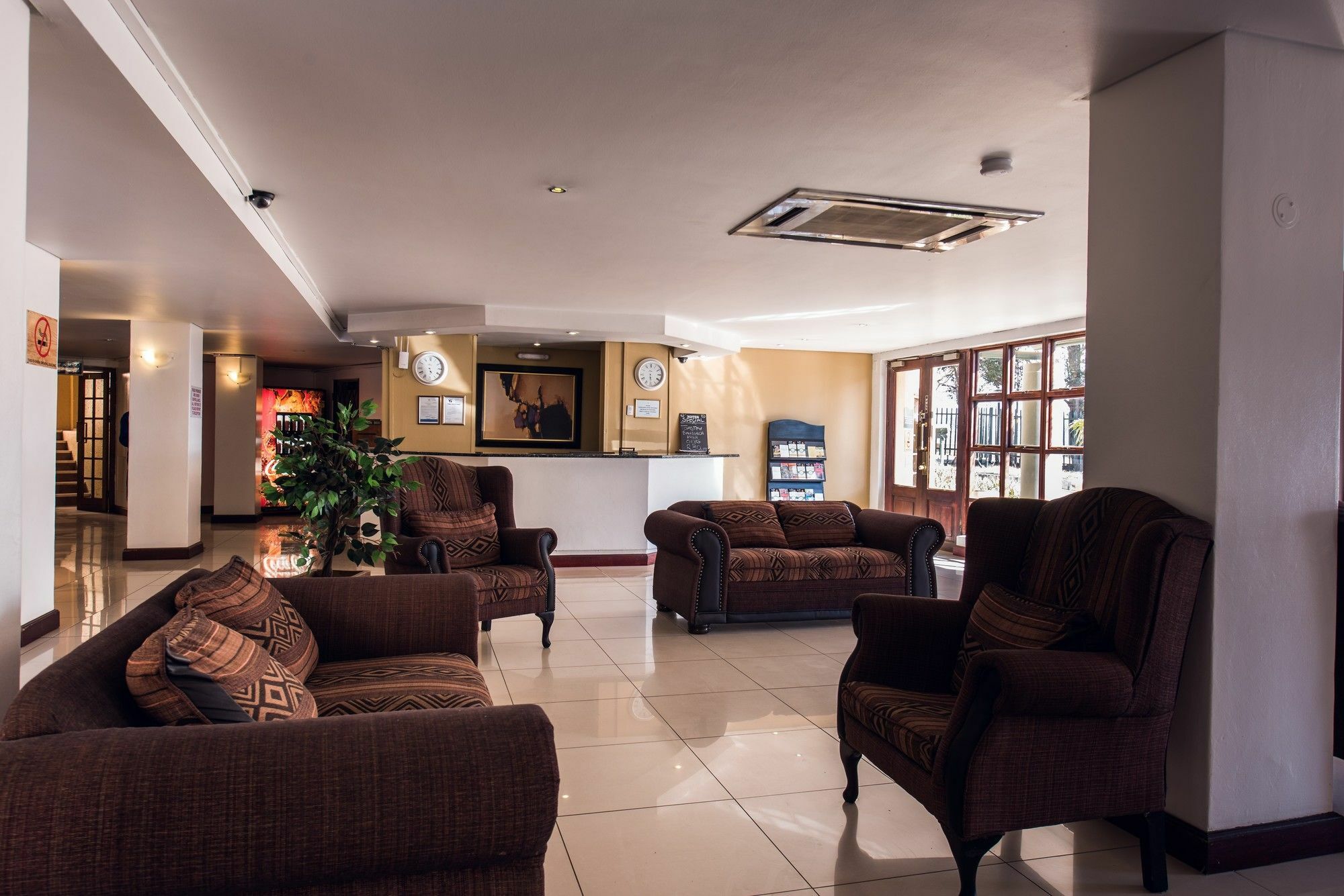 Airport Inn Executive Suites 켐턴파크 외부 사진