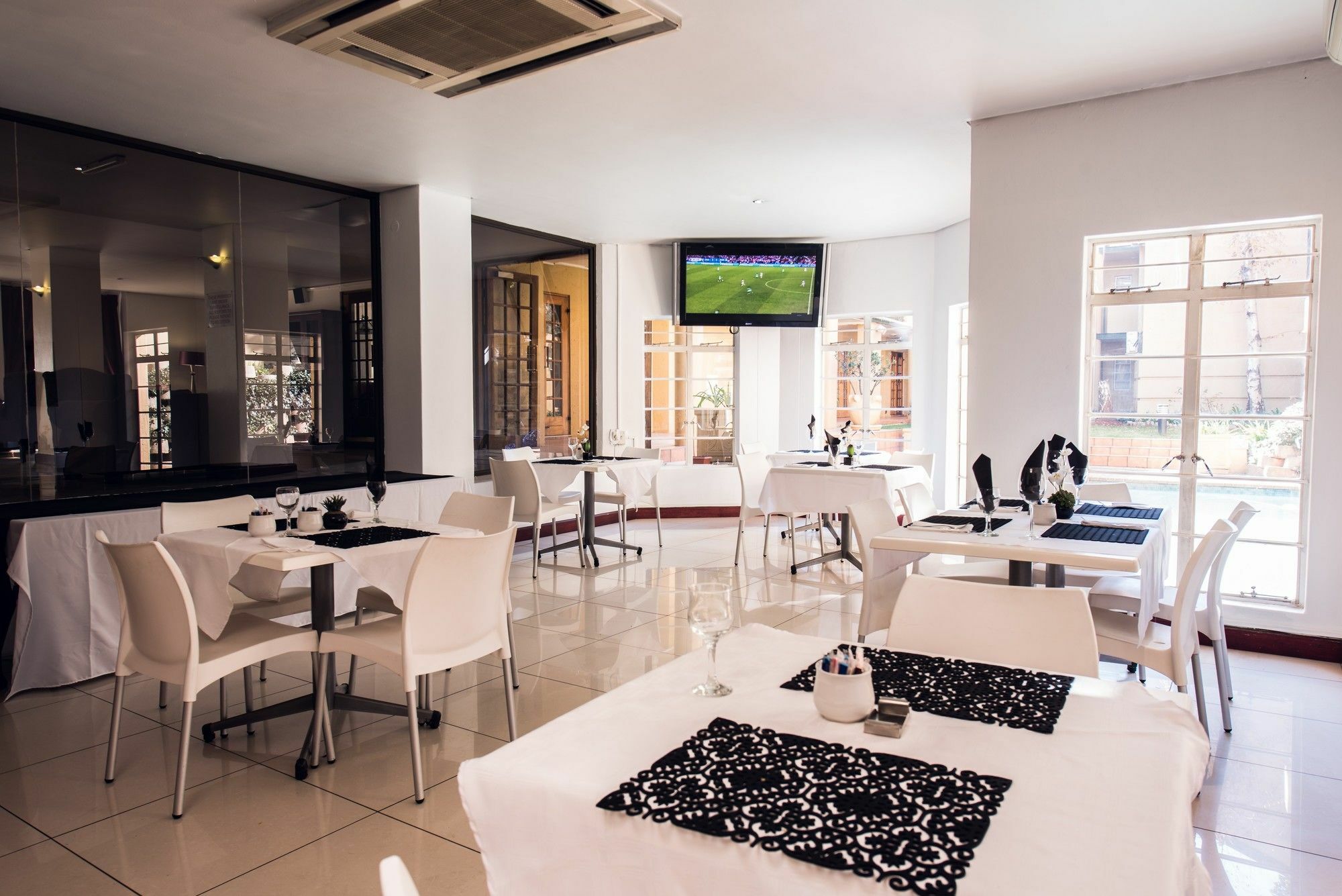 Airport Inn Executive Suites 켐턴파크 외부 사진