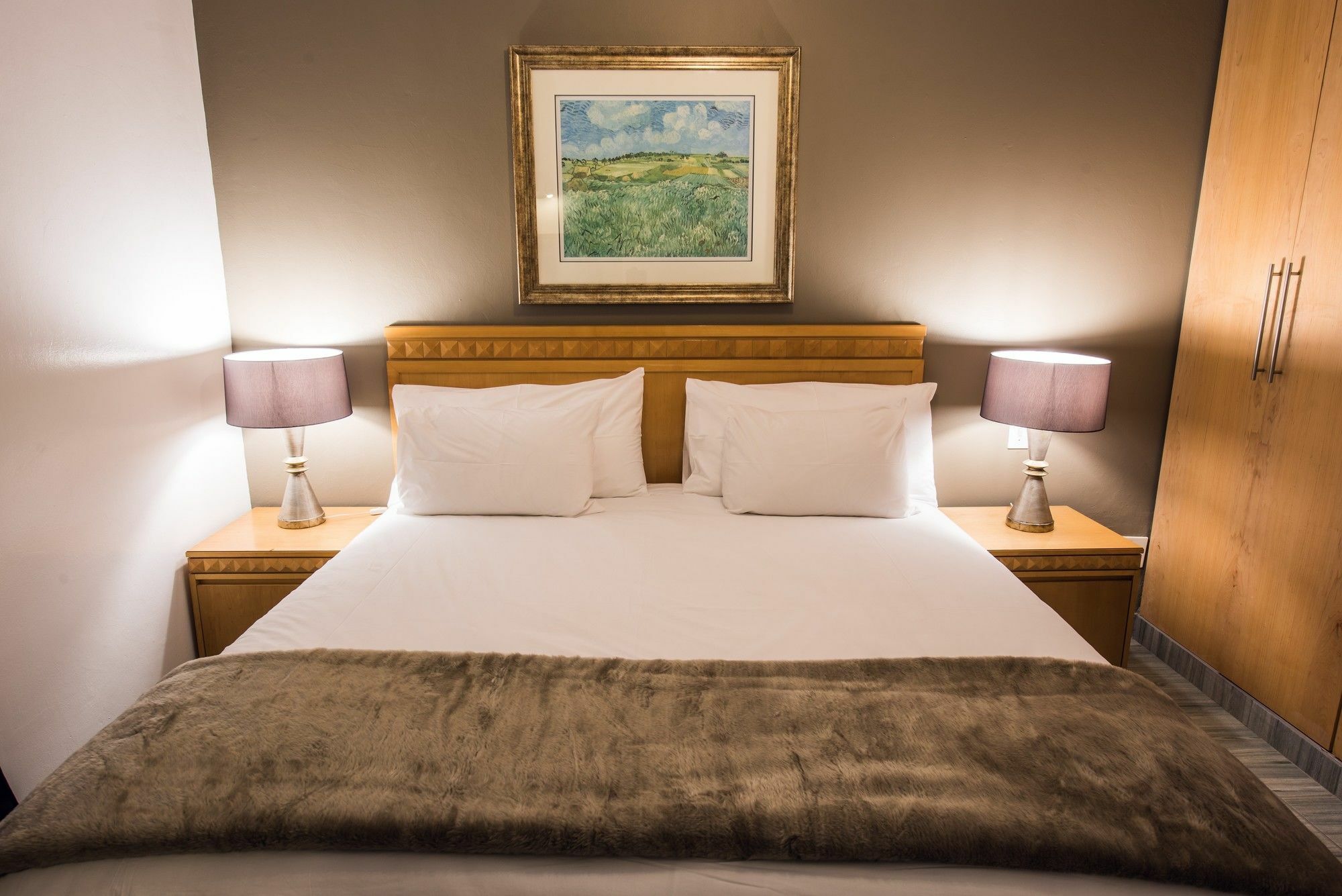 Airport Inn Executive Suites 켐턴파크 외부 사진